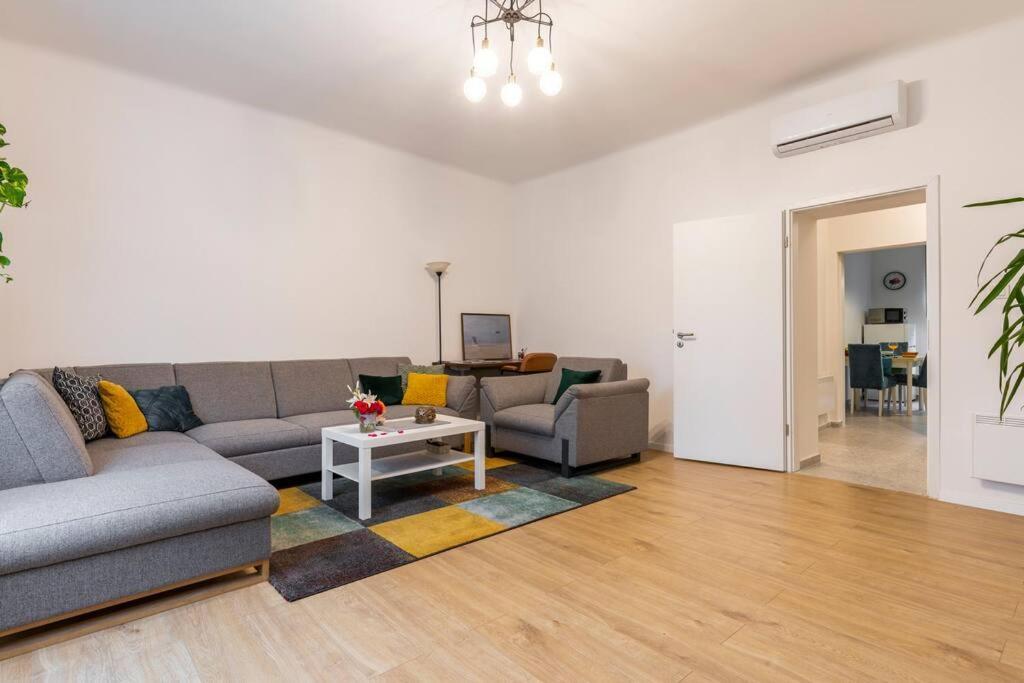 Petrova Street Apartment Zagreb Ngoại thất bức ảnh