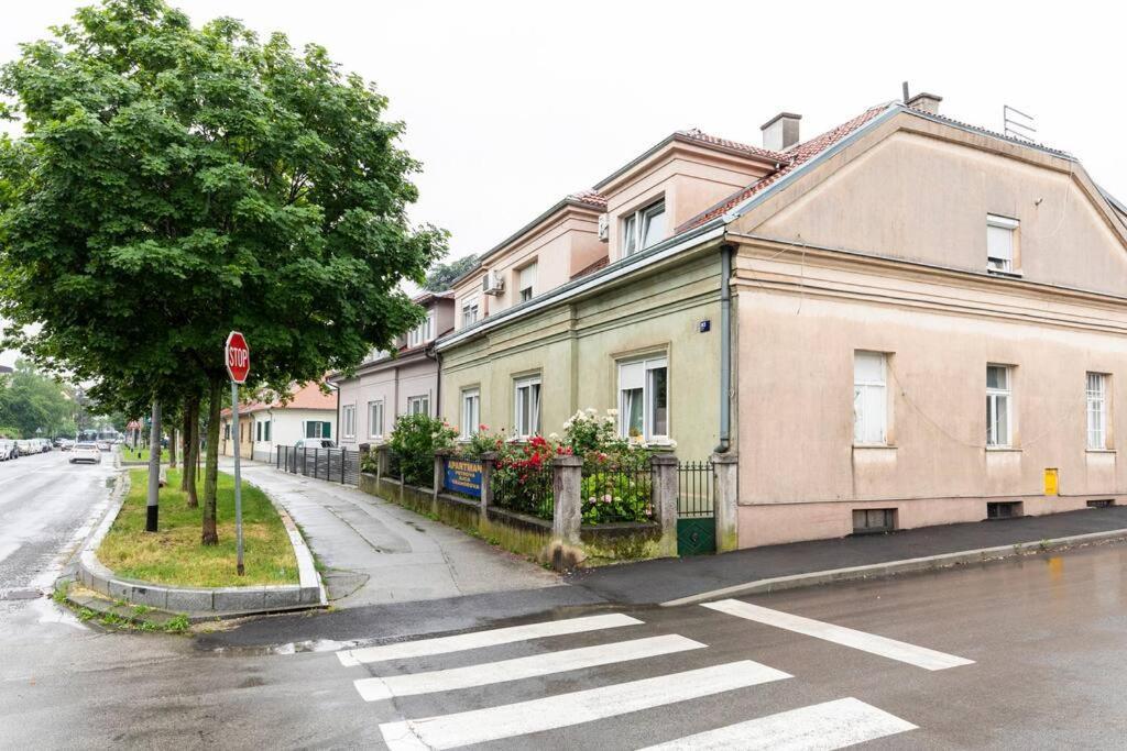 Petrova Street Apartment Zagreb Ngoại thất bức ảnh